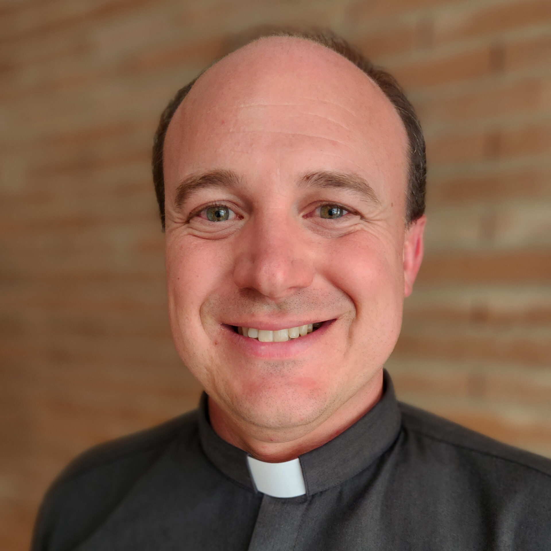 Fr Luis G